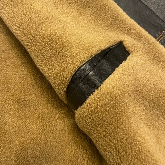 77 City - Picture 5 of 11